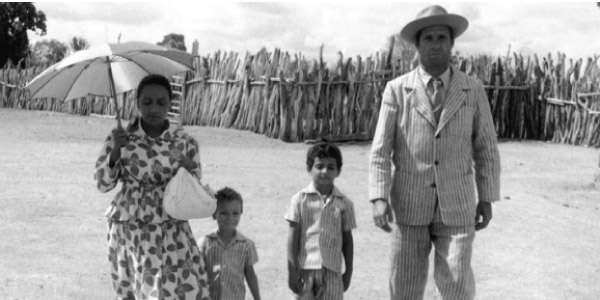 Família de retirantes em Vidas Secas no resumo e análise do Beduka