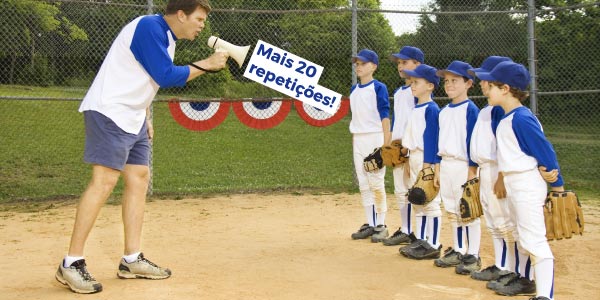 treinador-dando-ordem-ao-time