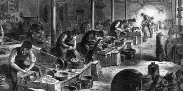imagem-preta-e-branca-de-trabalhadores-pobres-trabalhando-nas-maquinas-das-fabricas-recem-criadas-da-revoluçao-industrial