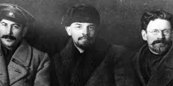 Stalin, Lênin e Trotsky